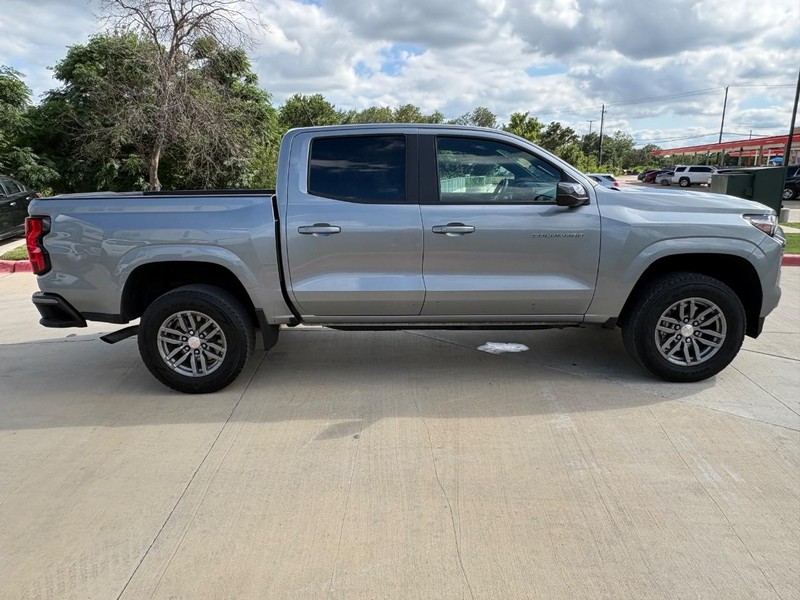 Chevrolet Colorado Vehicle Full-screen Gallery Image 07