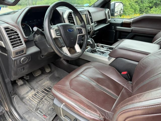 Ford F-150 Vehicle Full-screen Gallery Image 10