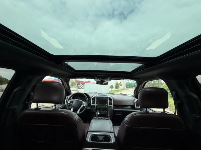 Ford F-150 Vehicle Full-screen Gallery Image 13