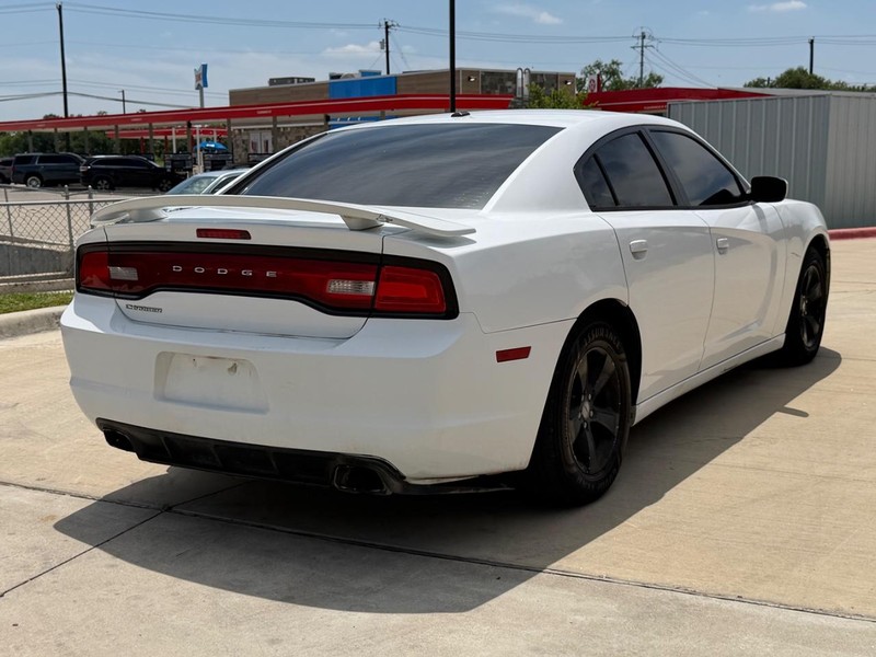 Dodge Charger Vehicle Full-screen Gallery Image 06