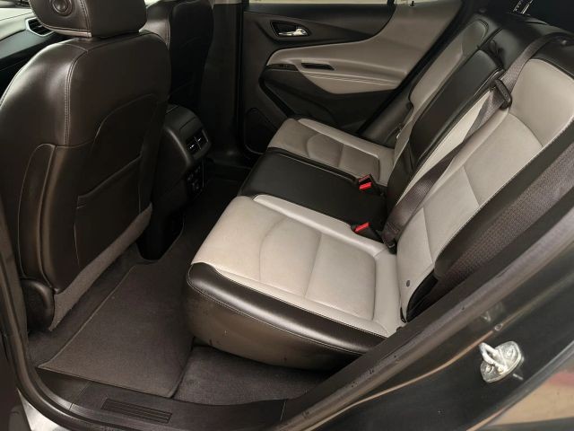 Chevrolet Equinox Vehicle Full-screen Gallery Image 14