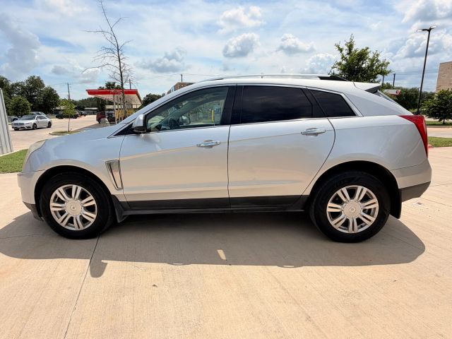 Cadillac SRX Vehicle Full-screen Gallery Image 03