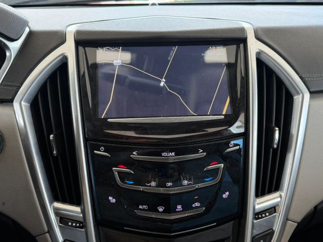 Cadillac SRX Vehicle Full-screen Gallery Image 15