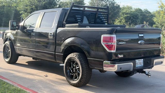Ford F-150 Vehicle Full-screen Gallery Image 03