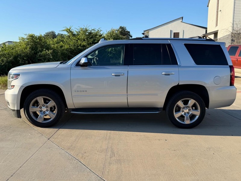 Chevrolet Tahoe Vehicle Full-screen Gallery Image 03