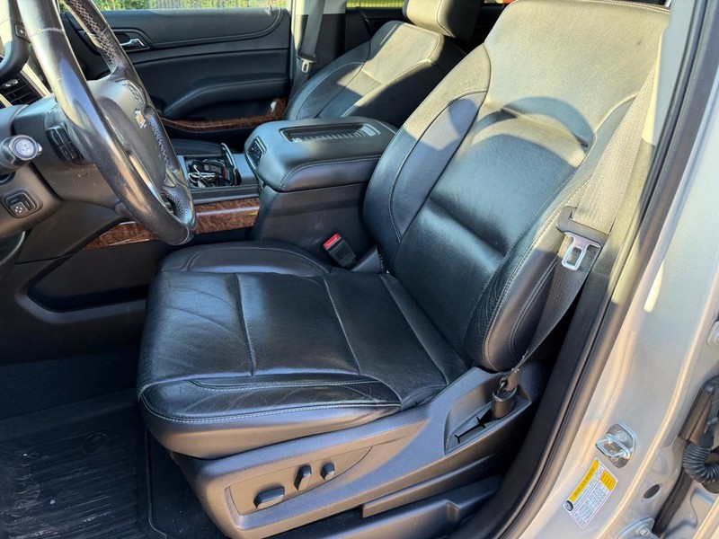 Chevrolet Tahoe Vehicle Full-screen Gallery Image 12