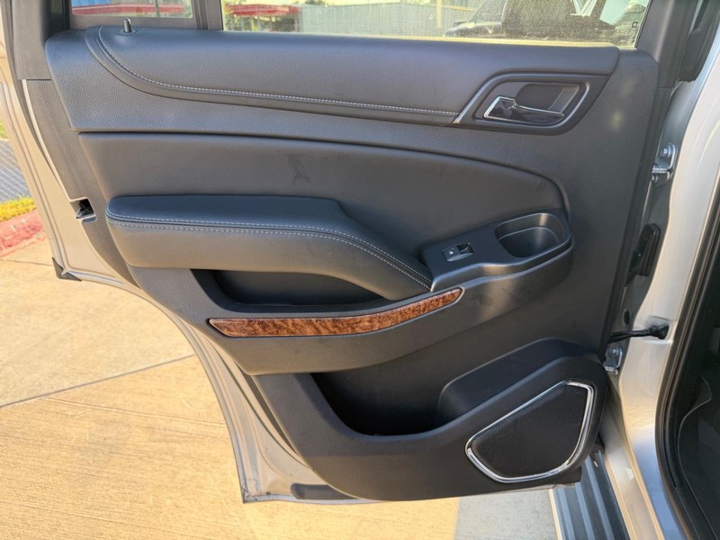 Chevrolet Tahoe Vehicle Full-screen Gallery Image 16