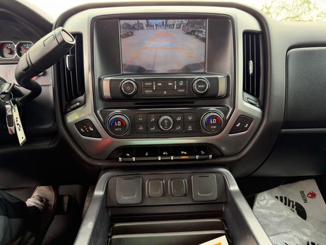 Chevrolet Silverado 1500 Vehicle Full-screen Gallery Image 15