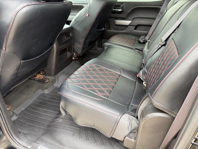 Chevrolet Silverado 1500 Vehicle Full-screen Gallery Image 17