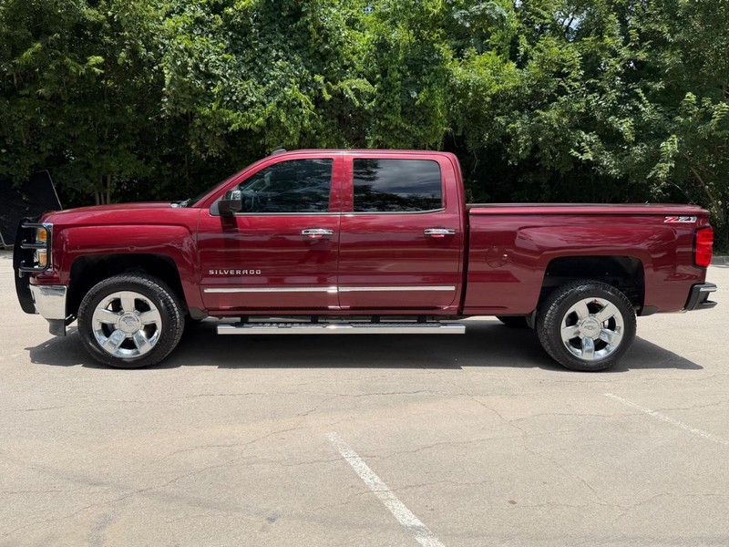 Chevrolet Silverado 1500 Vehicle Full-screen Gallery Image 03