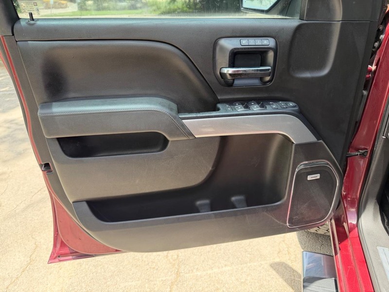 Chevrolet Silverado 1500 Vehicle Full-screen Gallery Image 10