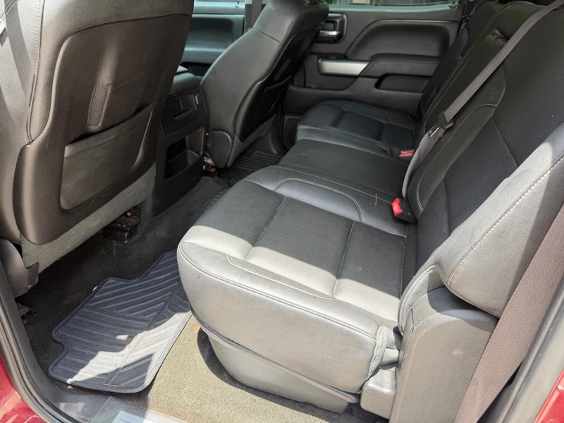 Chevrolet Silverado 1500 Vehicle Full-screen Gallery Image 16
