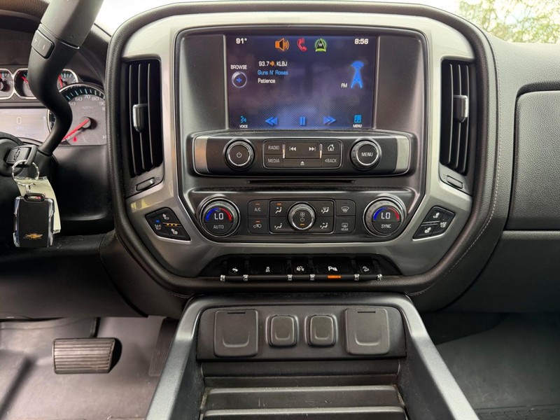 Chevrolet Silverado 1500 Vehicle Full-screen Gallery Image 14