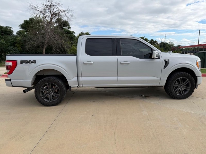 Ford F-150 Vehicle Full-screen Gallery Image 07