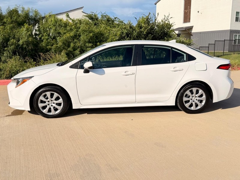 Toyota Corolla Vehicle Full-screen Gallery Image 04