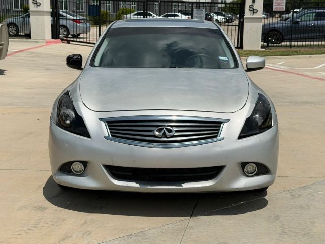 INFINITI G25 Sedan Vehicle Full-screen Gallery Image 09