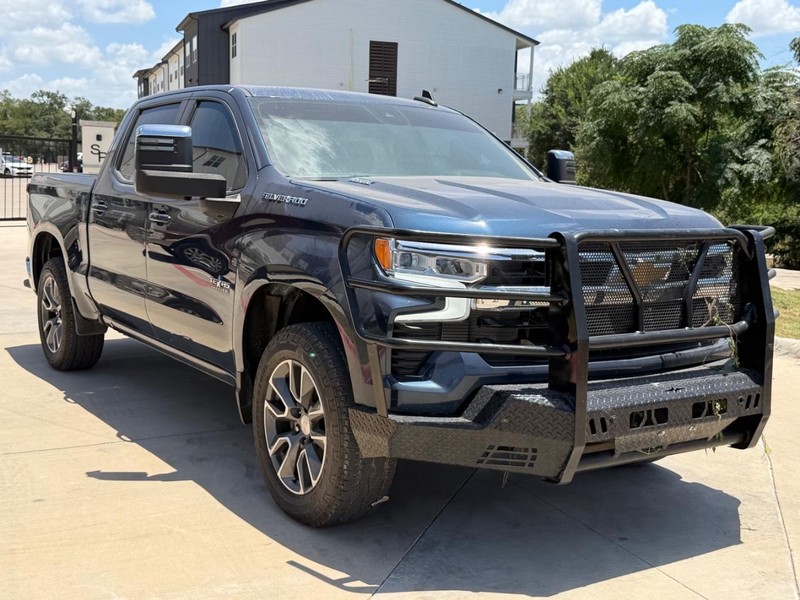 Chevrolet Silverado 1500 Vehicle Full-screen Gallery Image 11