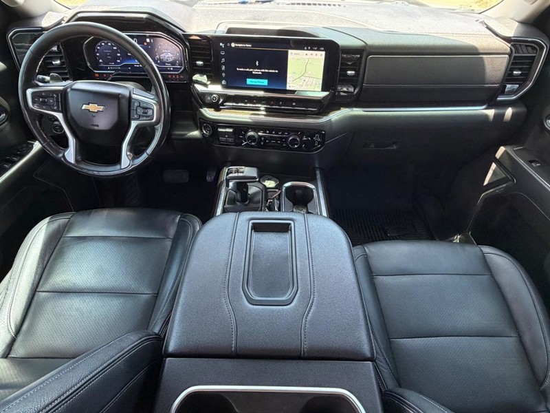 Chevrolet Silverado 1500 Vehicle Full-screen Gallery Image 23