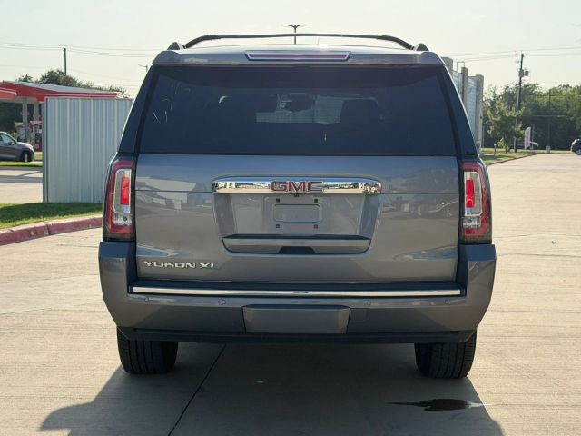 GMC Yukon XL Vehicle Full-screen Gallery Image 05