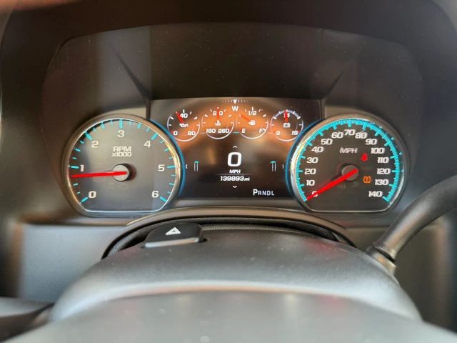 GMC Yukon XL Vehicle Full-screen Gallery Image 13
