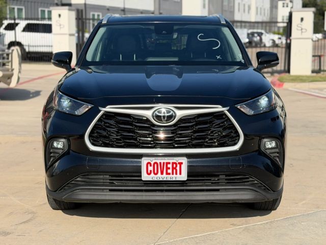 Toyota Highlander Vehicle Full-screen Gallery Image 09