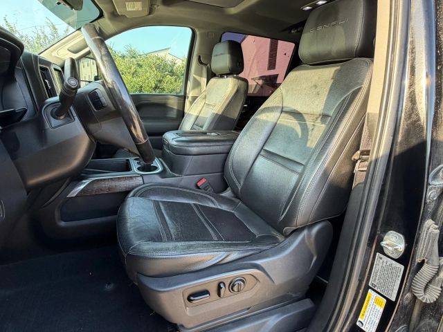 GMC Sierra 3500HD Vehicle Full-screen Gallery Image 12