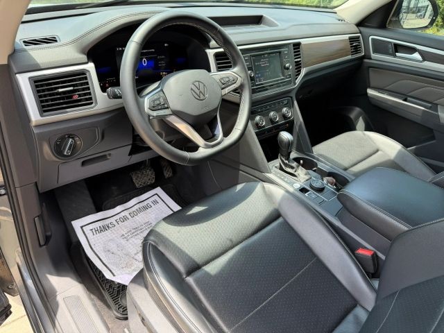 Volkswagen Atlas Vehicle Full-screen Gallery Image 11
