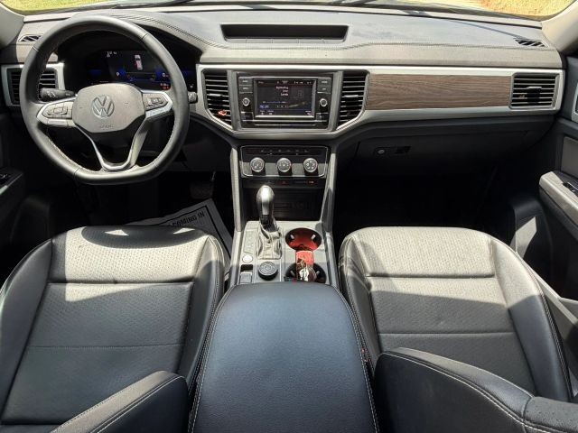 Volkswagen Atlas Vehicle Full-screen Gallery Image 19