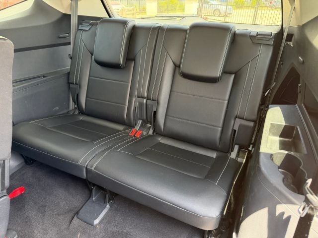 Volkswagen Atlas Vehicle Full-screen Gallery Image 20