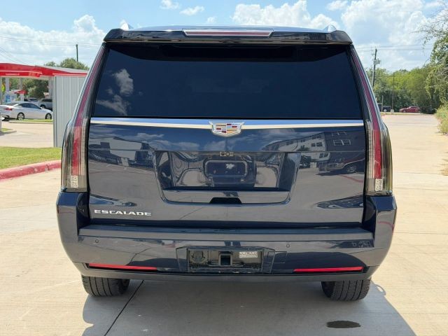 Cadillac Escalade ESV Vehicle Full-screen Gallery Image 05