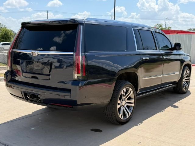Cadillac Escalade ESV Vehicle Full-screen Gallery Image 06