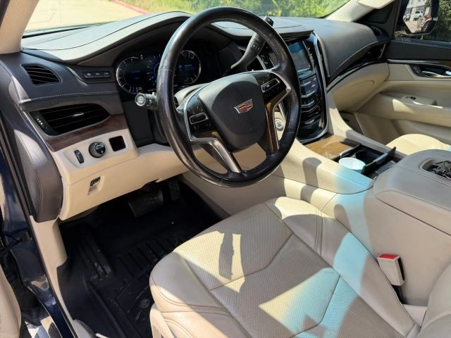 Cadillac Escalade ESV Vehicle Full-screen Gallery Image 11