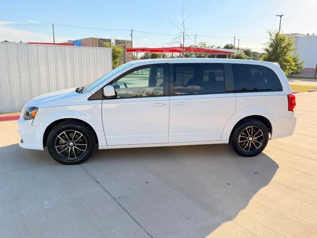 Dodge Grand Caravan Vehicle Full-screen Gallery Image 03