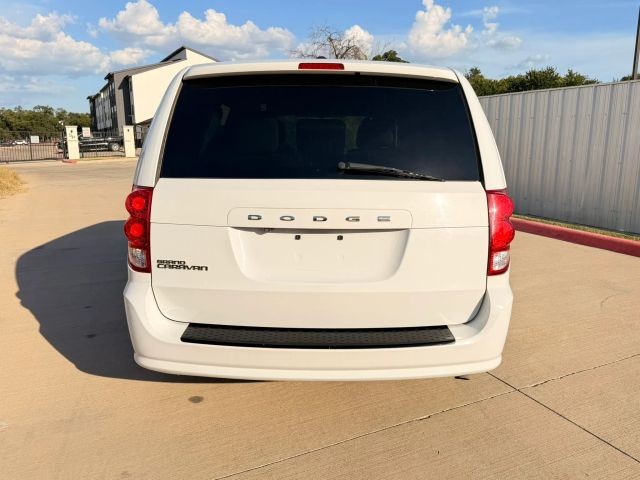 Dodge Grand Caravan Vehicle Full-screen Gallery Image 05