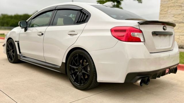 Subaru WRX Vehicle Full-screen Gallery Image 03