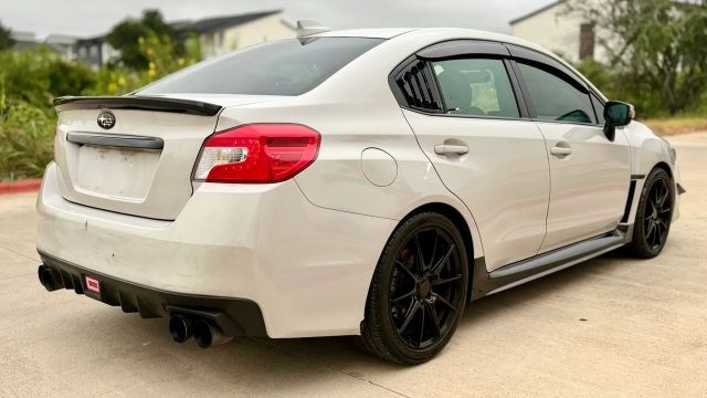 Subaru WRX Vehicle Full-screen Gallery Image 04