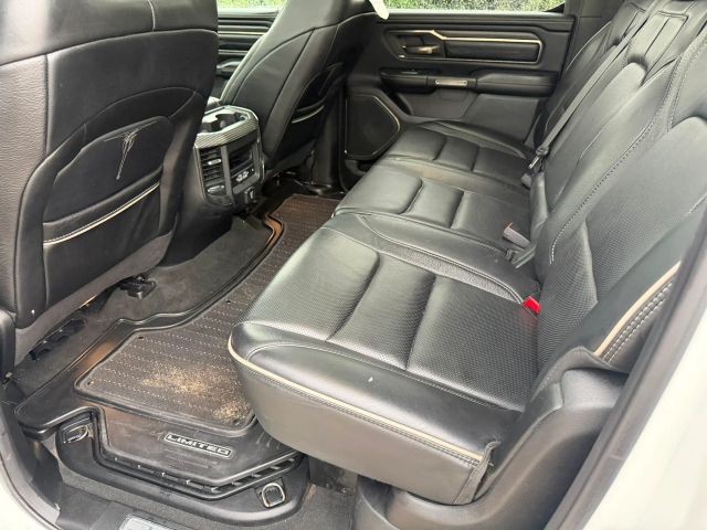 Ram 1500 Vehicle Full-screen Gallery Image 19