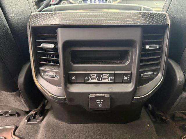 Ram 1500 Vehicle Full-screen Gallery Image 21
