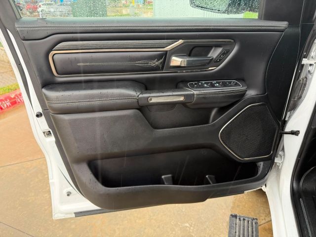 Ram 1500 Vehicle Full-screen Gallery Image 45