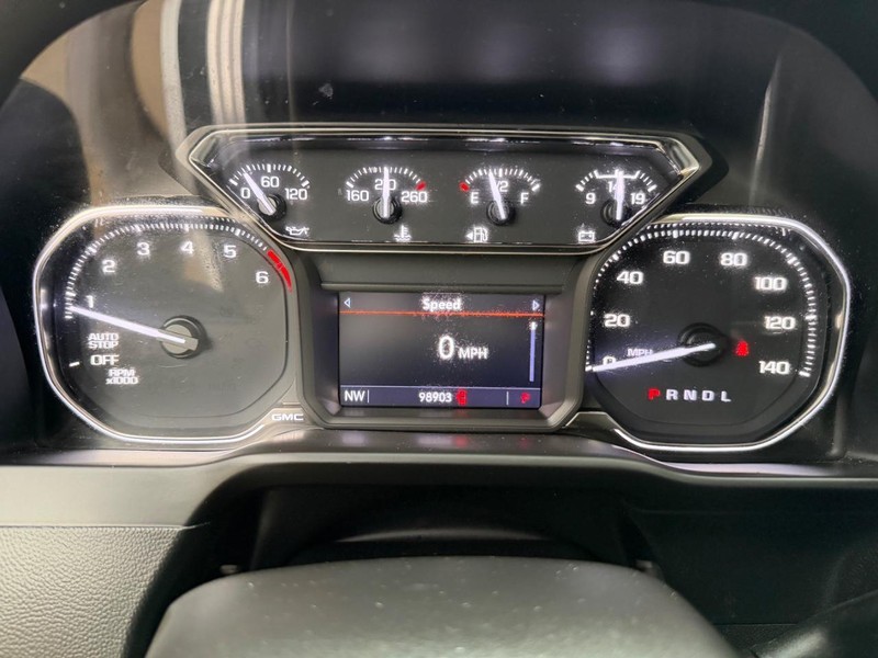 GMC Sierra 1500 Vehicle Full-screen Gallery Image 13