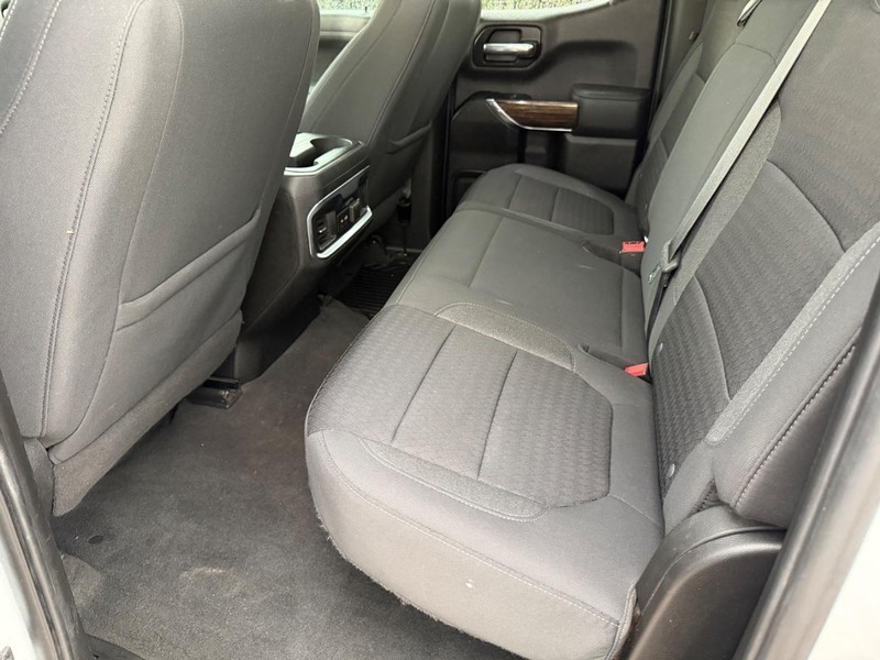 GMC Sierra 1500 Vehicle Full-screen Gallery Image 17