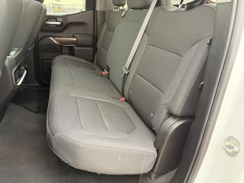 GMC Sierra 1500 Vehicle Full-screen Gallery Image 18