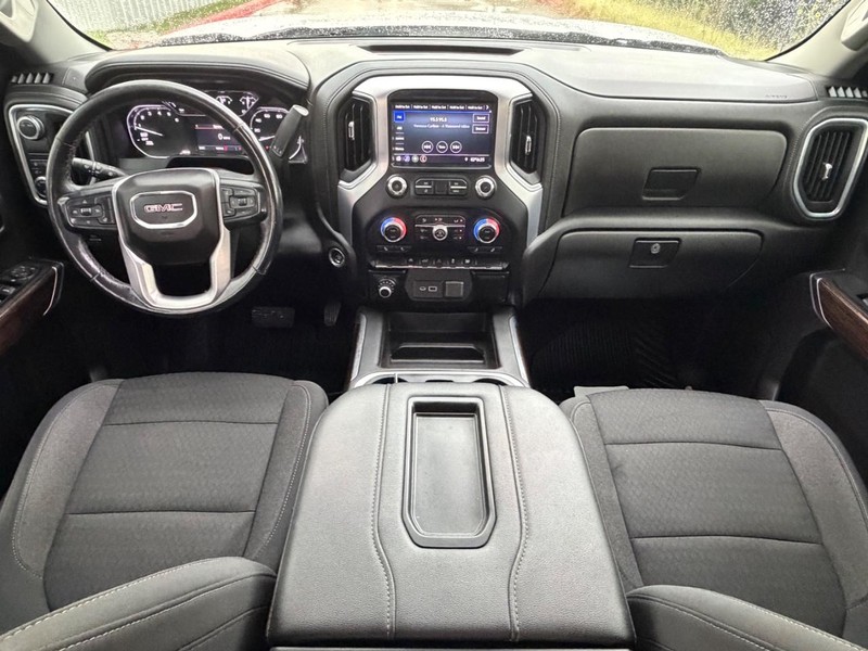 GMC Sierra 1500 Vehicle Full-screen Gallery Image 20