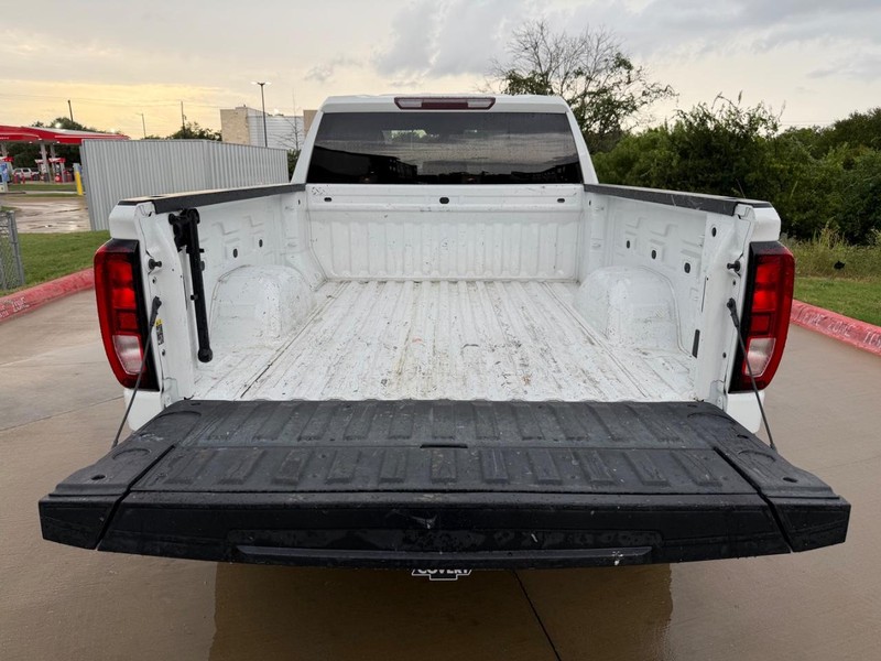 GMC Sierra 1500 Vehicle Full-screen Gallery Image 21
