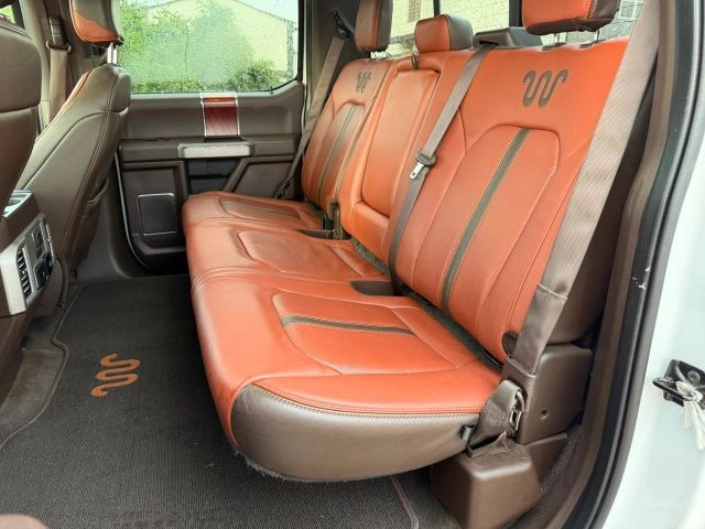 Ford F-150 Vehicle Full-screen Gallery Image 16