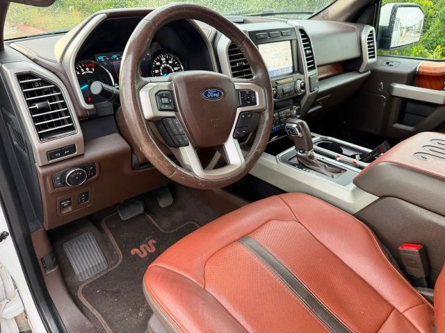 Ford F-150 Vehicle Full-screen Gallery Image 20