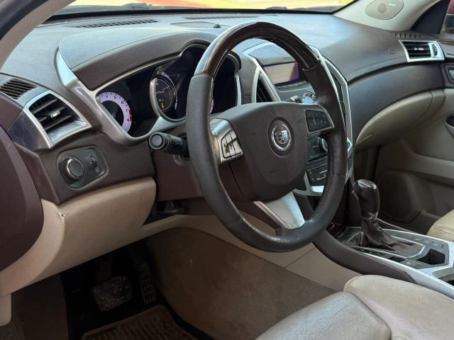 Cadillac SRX Vehicle Full-screen Gallery Image 10