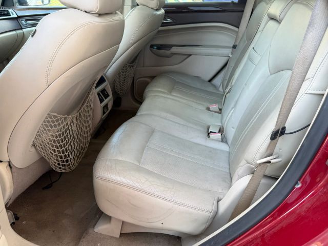 Cadillac SRX Vehicle Full-screen Gallery Image 14