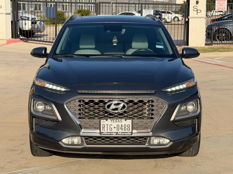 Hyundai Kona Vehicle Full-screen Gallery Image 09