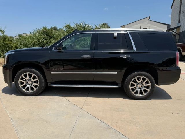 GMC Yukon Vehicle Full-screen Gallery Image 03